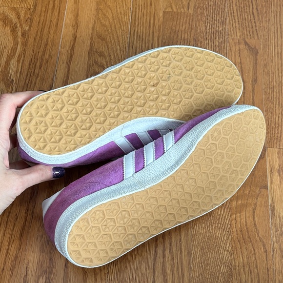 Adidas Gazelle Men’s or unisex Lavender Sneakers - Picture 4 of 5